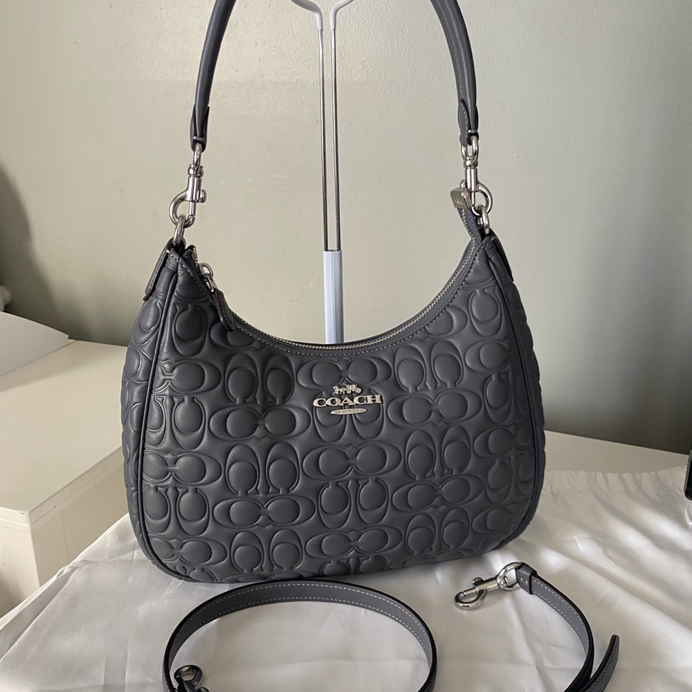 Coach Teri Shoulder Bag In Signature Leather - Picture 2 of 10